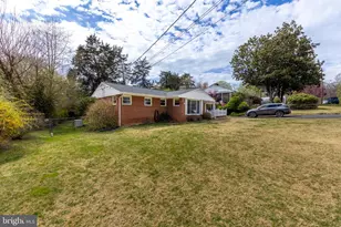 1730 Concord Dr, Charlottesville, VA 22901 - Photo 2