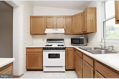 509 7 1/2 Street SW, Charlottesville, VA 22903 - Photo 2