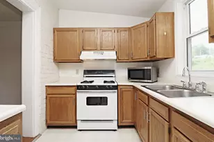 509 7 1/2 Street SW, Charlottesville, VA 22903 - Photo 2