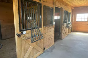 5265 Bear Holw Ln, Amissville, VA 20106 - Photo 4