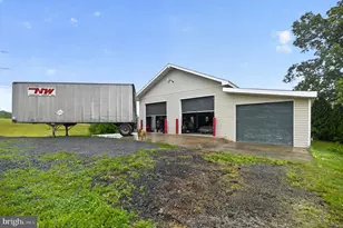 18628 Springs Rd, Jeffersonton, VA 22724 - Photo 2