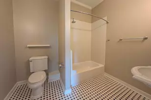 170 E Davis St, Culpeper, VA 22701 - Photo 10