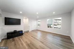 18256 Capital Ct, Ruther Glen, VA 22546 - Photo 10