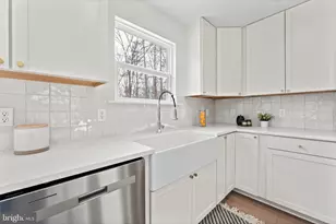 887 Campers Ln, Ruther Glen, VA 22546 - Photo 8