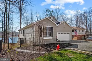 686 Lake Caroline Dr, Ruther Glen, VA 22546 - Photo 2