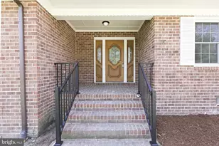 18246 White Pine Dr, Milford, VA 22514 - Photo 2