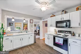 13859 Farmer Dr, Woodford, VA 22580 - Photo 8