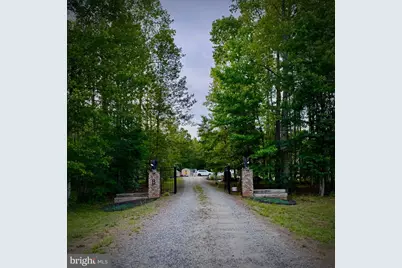 13023 Stonewall Jackson Road, Woodford, VA 22580 - Photo 2
