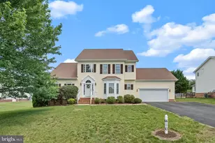 410 Roper Dr, Bowling Green, VA 22427 - Photo 2
