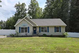 102 Independence Dr, Ruther Glen, VA 22546 - Photo 1