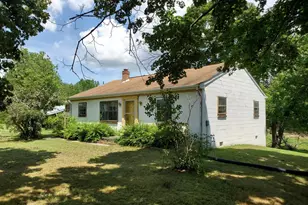 24323 Bagby Rd, Bowling Green, VA 22427 - Photo 1