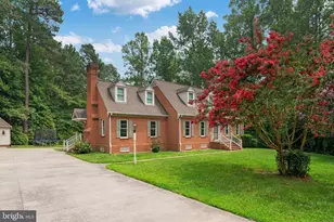 120 Lacy Ln, Bowling Green, VA 22427 - Photo 6