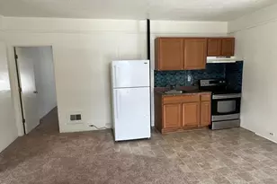 121 E Broaddus Ave, Bowling Green, VA 22427 - Photo 4
