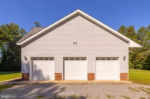 15399 Paige Rd, Woodford, VA 22580 - Photo 4