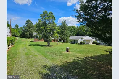 147 Chase Street, Bowling Green, VA 22427 - Photo 2