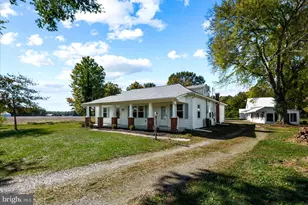 20525 Point Eastern Dr, Ruther Glen, VA 22546 - Photo 1