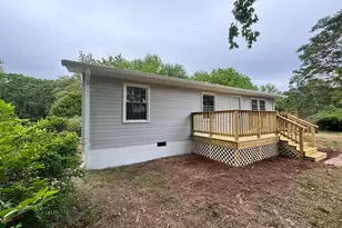 726 Courthouse Dr, Saluda, VA 23149 - Photo 2