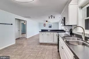 1131 Point Anne Dr, Hartfield, VA 23071 - Photo 2