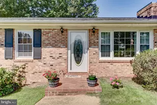 147 Freshwater Cove Ln, Lovingston, VA 22949 - Photo 2