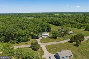 2426 Hampton Hall Rd, Callao, VA 22435 - Photo 10