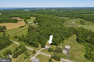 2426 Hampton Hall Rd, Callao, VA 22435 - Photo 12