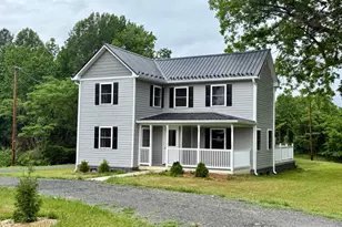 439 Valley Dr, Callao, VA 22435 - Photo 2