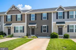 35252 Sara Ct, Locust Grove, VA 22508 - Photo 2