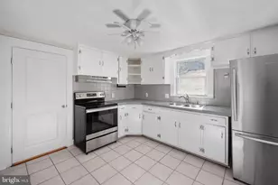 246 Berry St, Orange, VA 22960 - Photo 30