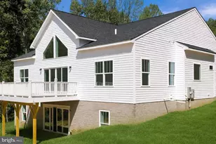 26700 Daniels Point Dr, Unionville, VA 22567 - Photo 2