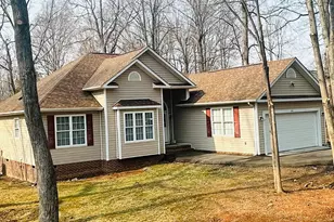 550 Harrison Cir, Locust Grove, VA 22508 - Photo 2