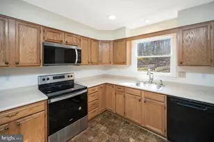 821 Eastover Pkwy, Locust Grove, VA 22508 - Photo 14