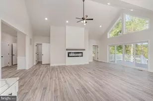 26700 Daniels Point Dr, Unionville, VA 22567 - Photo 8