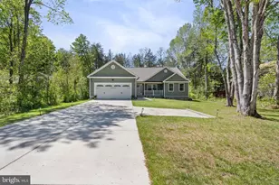 1906 Lakeview Pkwy, Locust Grove, VA 22508 - Photo 4