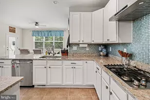 2446 Towering Oak Ct, Locust Grove, VA 22508 - Photo 4
