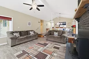 1353 Lakeview Pkwy, Locust Grove, VA 22508 - Photo 22