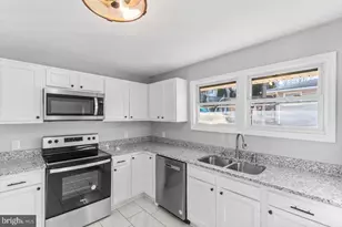 354 Berry St, Orange, VA 22960 - Photo 6