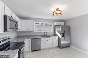 354 Berry St, Orange, VA 22960 - Photo 8