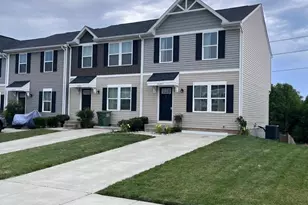 35202 Sara Ct, Locust Grove, VA 22508 - Photo 2