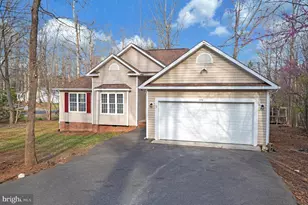 550 Harrison Cir, Locust Grove, VA 22508 - Photo 2
