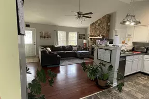 109 Fairfax Ln, Locust Grove, VA 22508 - Photo 6