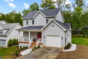 407 Mt Pleasant Dr, Locust Grove, VA 22508 - Photo 2