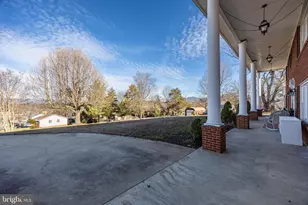 15 Painter St, Luray, VA 22835 - Photo 6