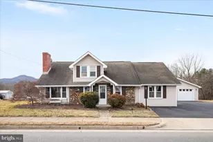 961 W Main St, Stanley, VA 22851 - Photo 2