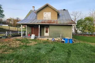 361 Trenton Ave, Shenandoah, VA 22849 - Photo 2