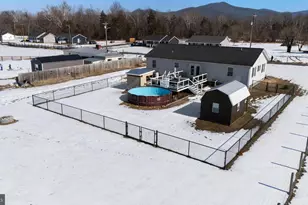 450 Creekside Dr, Luray, VA 22835 - Photo 2