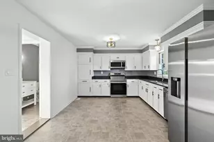 6 Charles St, Luray, VA 22835 - Photo 6