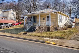 1012 E Main St, Luray, VA 22835 - Photo 2