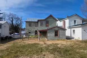 11 Bristol Ave, Luray, VA 22835 - Photo 2