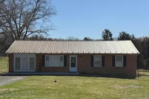 300 Martin St, Luray, VA 22835 - Photo 1