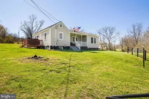 160 Honeysuckle Ln, Stanley, VA 22851 - Photo 4
